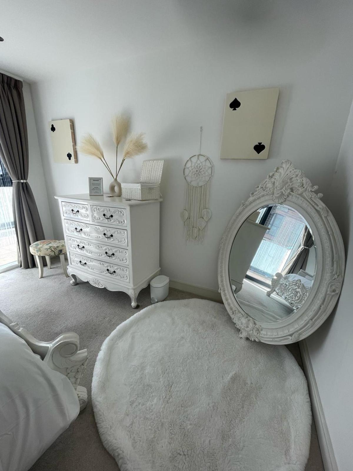Charming & Cosy Double With Balcony In Wembley - Walking Distance To Wembley Stadium! Hospedagem domiciliar *